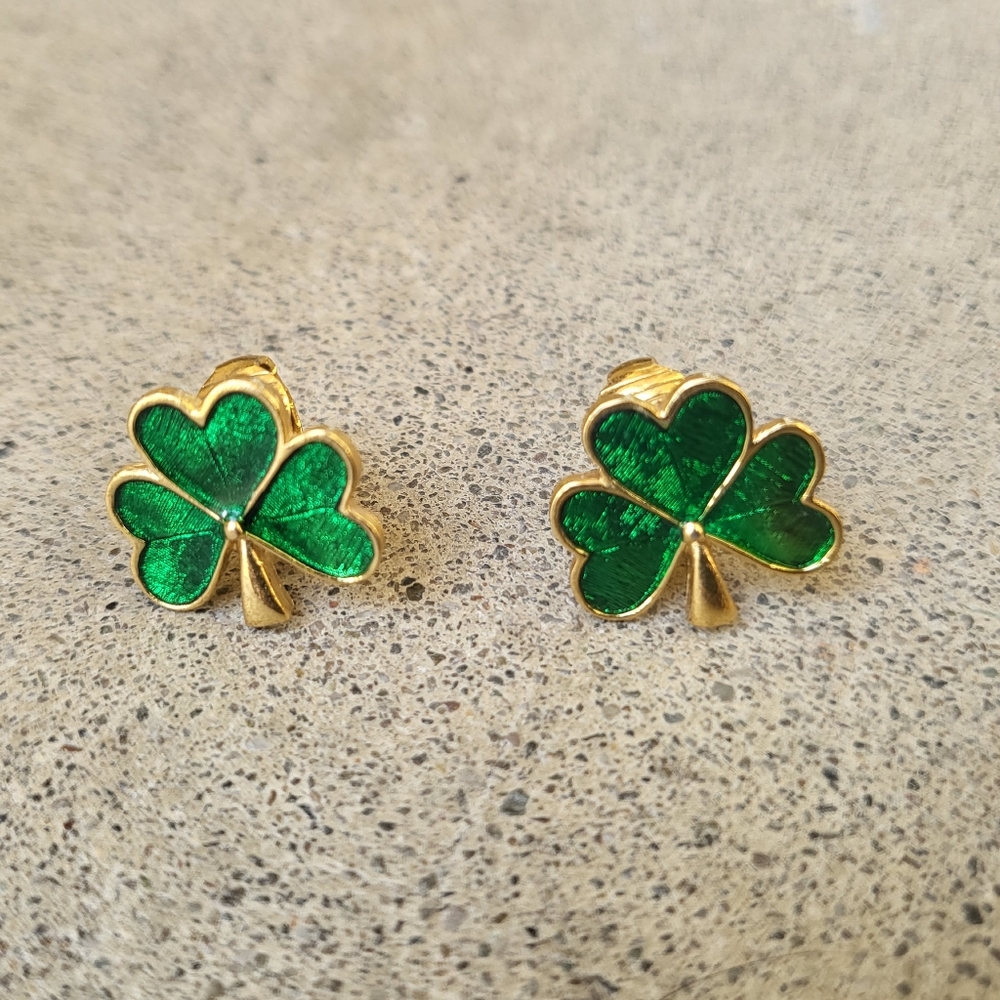 Vintage Sol D'or green enamel shamrock clip on earrings